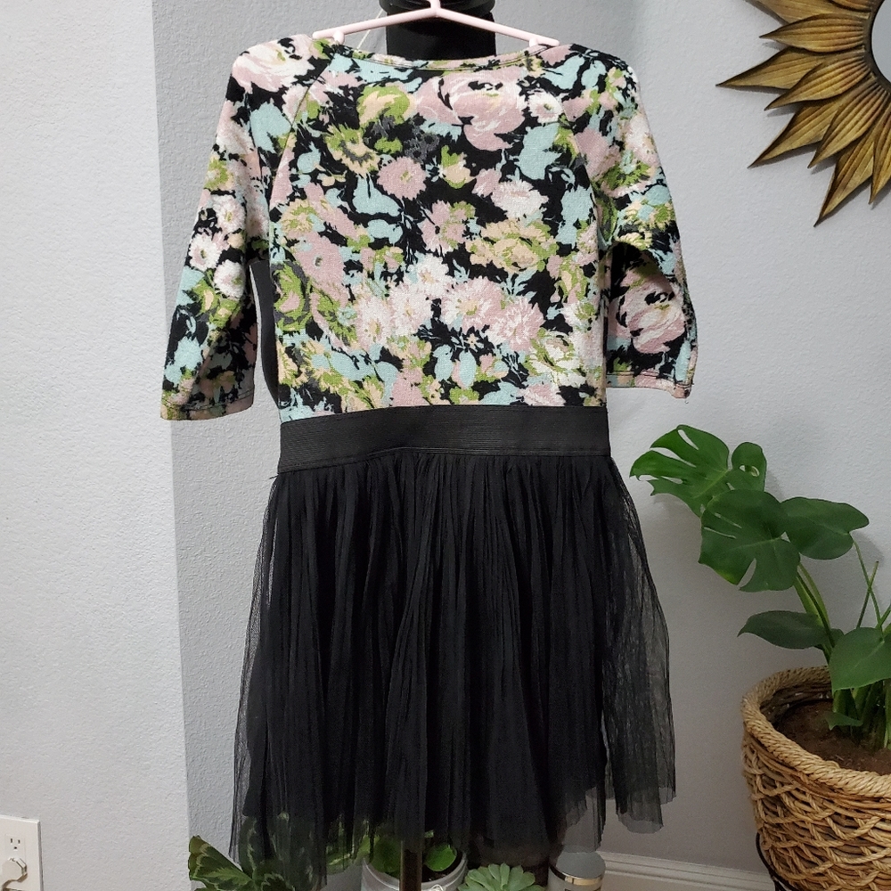 Dress - Picture 2 of 5